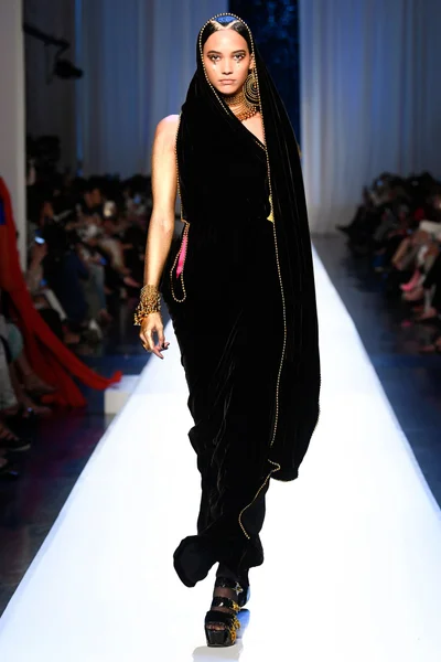 Look 48
